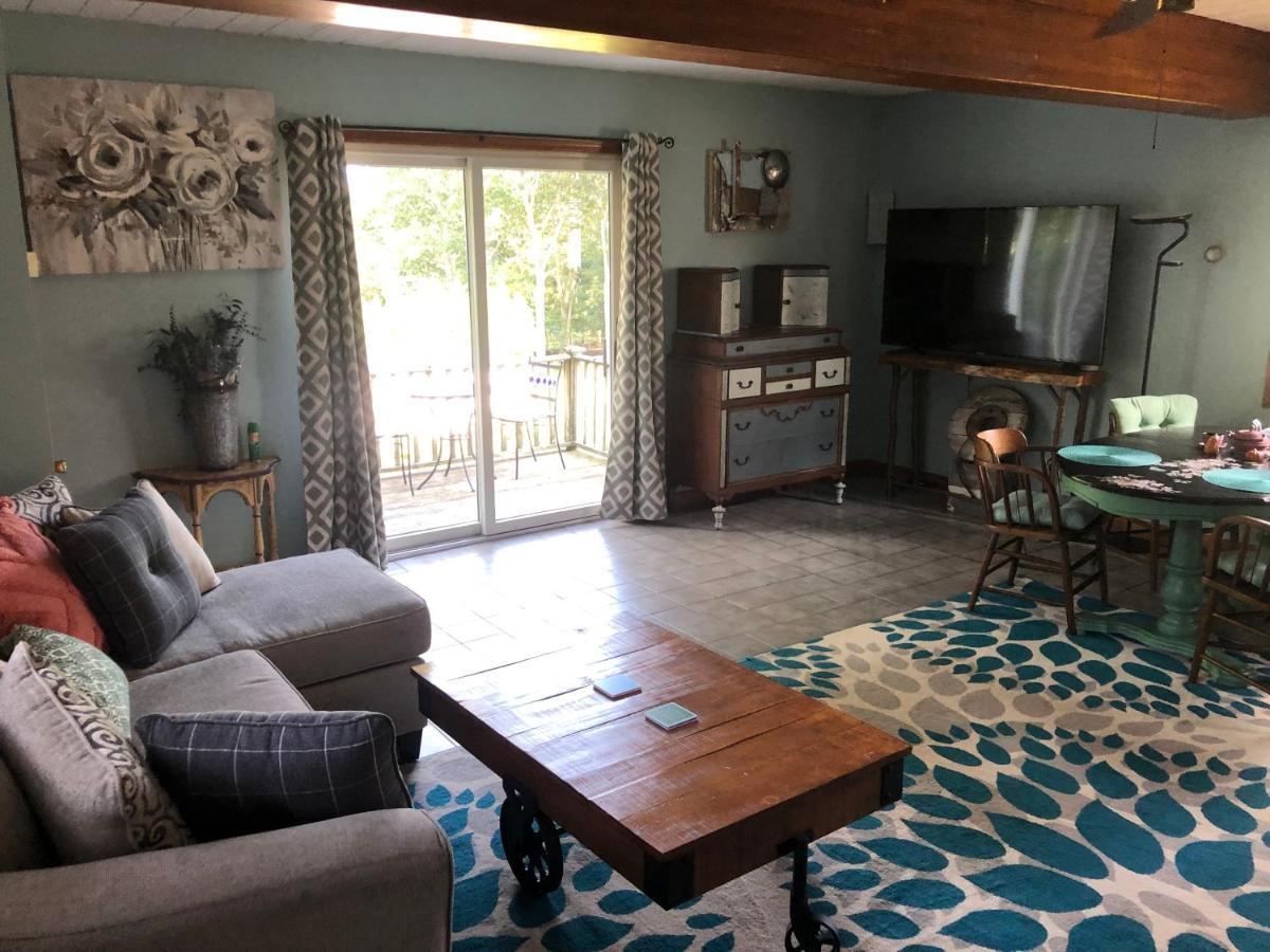 1 Bed Cottage, Partial Waterviews & Water Access Westport Εξωτερικό φωτογραφία