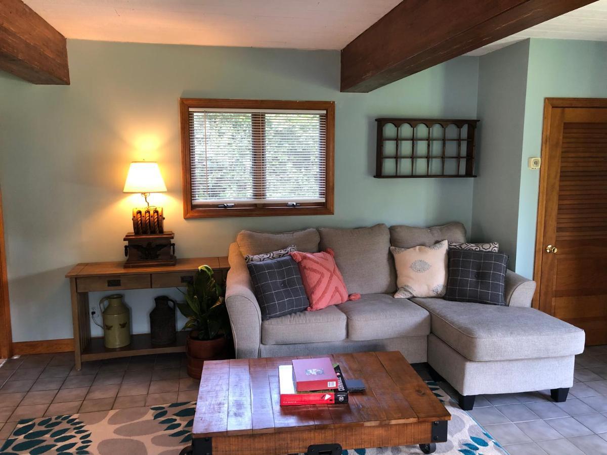 1 Bed Cottage, Partial Waterviews & Water Access Westport Εξωτερικό φωτογραφία